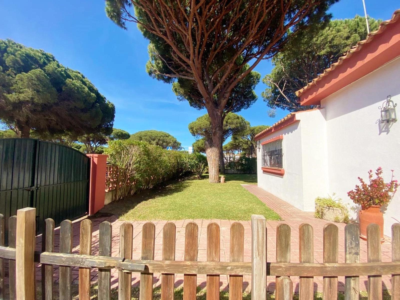 Chalet Roche A 300 Metros De La Playa Exteriör bild